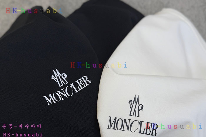 NEW 몽클레어 반팔티 신상 M 6570024