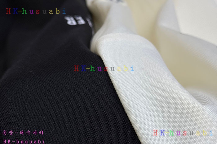 NEW 몽클레어 반팔티 신상 M 8250110