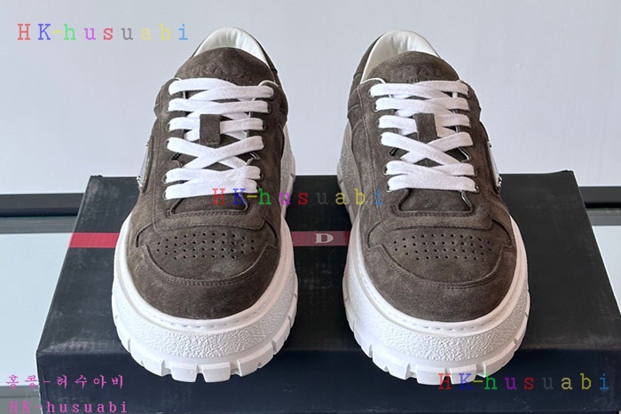 NEW 프라다 스니커즈 신상 P 986647