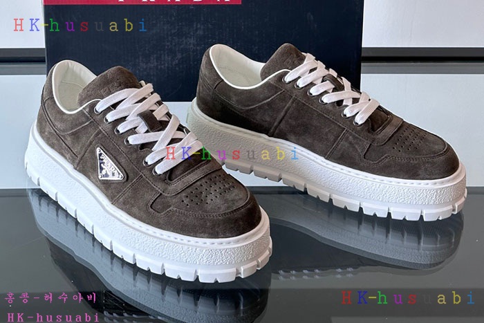 NEW 프라다 스니커즈 신상 P 986647