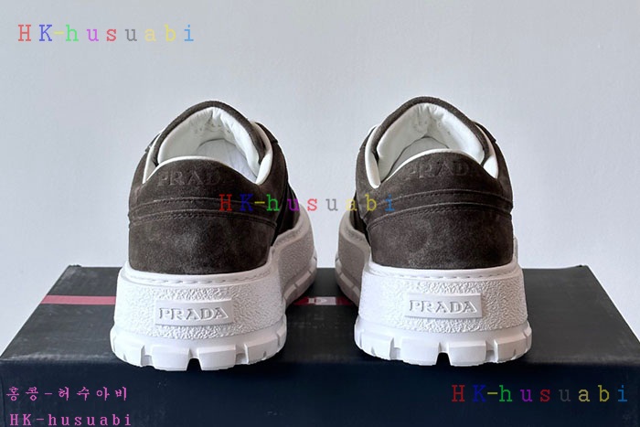 NEW 프라다 스니커즈 신상 P 986647
