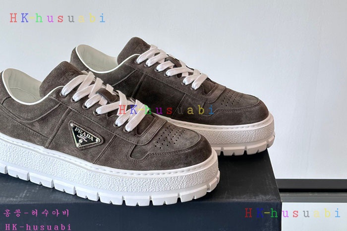 NEW 프라다 스니커즈 신상 P 986647
