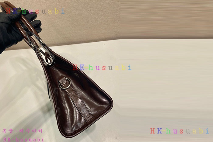 ★미러급★프라다 미디엄 가죽 토트백  1BG563