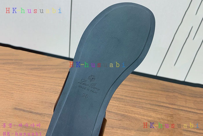 NEW 로로피아나 샌들 신상 L 8858012