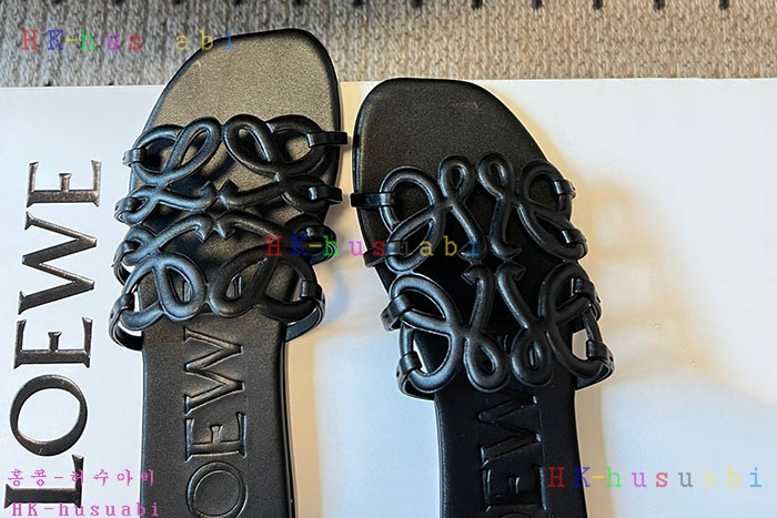 NEW 로에베 샌들 신상 L 5147012
