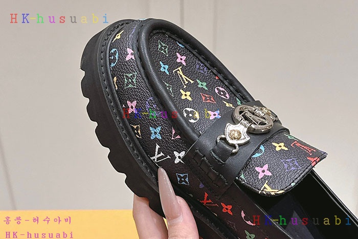 NEW 루이비통 로퍼 신상 LV 6858011