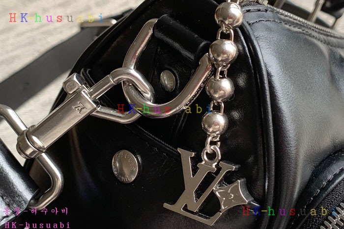 ★미러급★루이비통 키폴 카고 반둘리에 25 LV 나이트 M13988