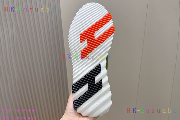 NEW 에르메스 스니커즈 신상 H 4580442