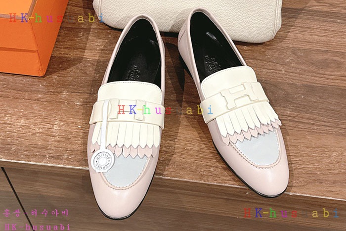 NEW 에르메스 로퍼 신상 H 4585813
