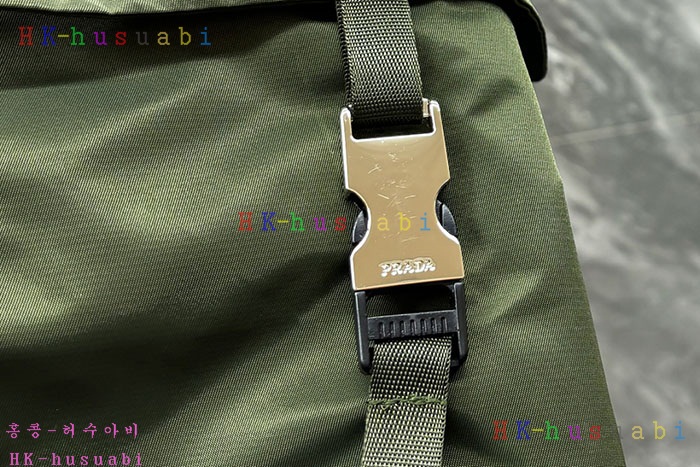 NEW 프라다 반바지 신상 P 2256010