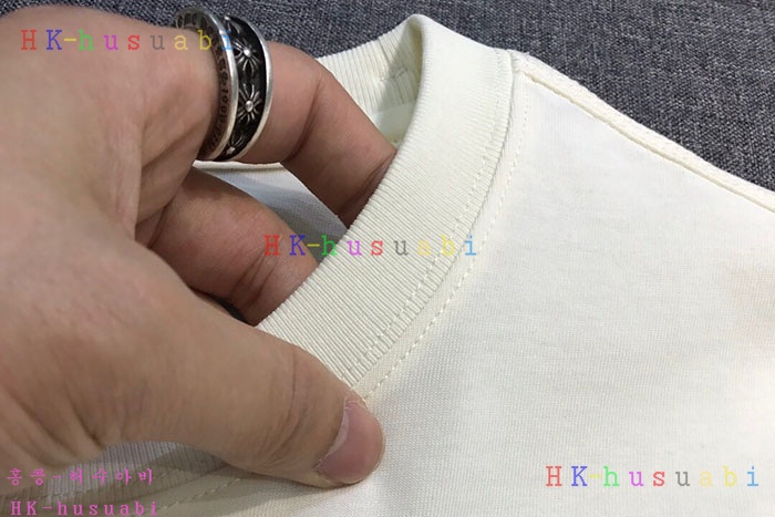 NEW 버버리 반팔티 신상 B 5964007