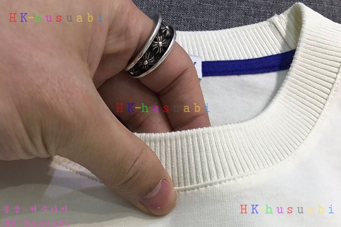 NEW 버버리 반팔티 신상 B 5964009
