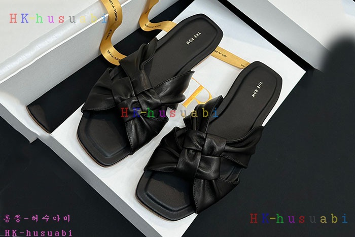 NEW 더 로우 샌들 신상 L 558225