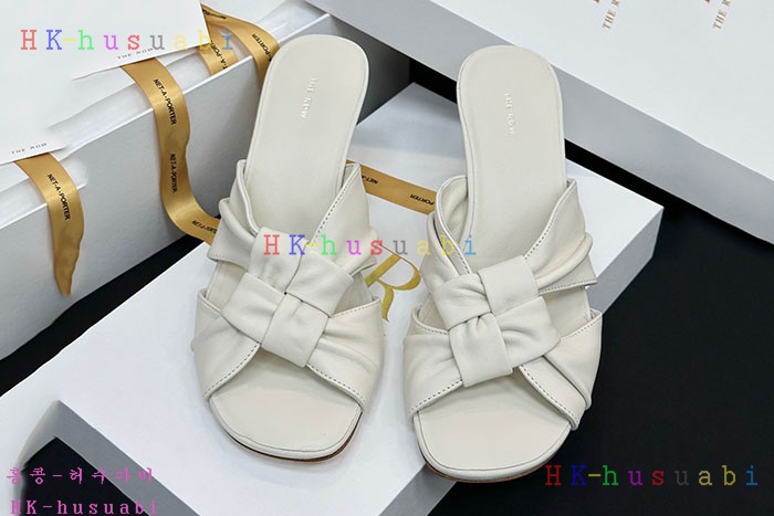 NEW 더 로우 샌들 신상 L 558226