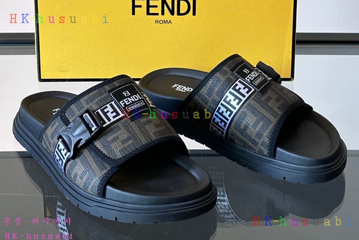 NEW 펜디 샌들 신상 FD 8588701