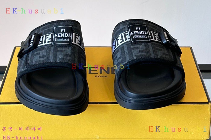 NEW 펜디 샌들 신상 FD 8588702