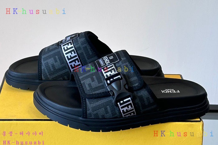NEW 펜디 샌들 신상 FD 8588702