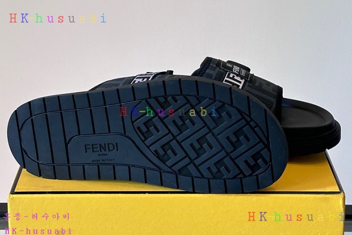 NEW 펜디 샌들 신상 FD 8588702
