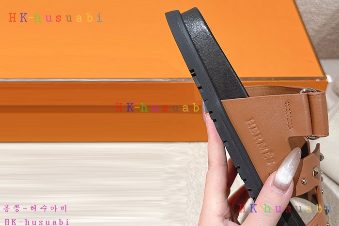 NEW 에르메스 샌들 신상 H 8028049