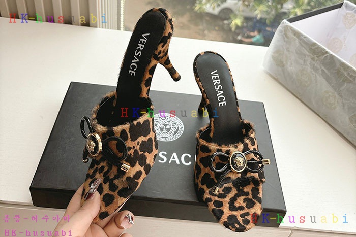 NEW 베르사체 샌들 신상 V 45589903