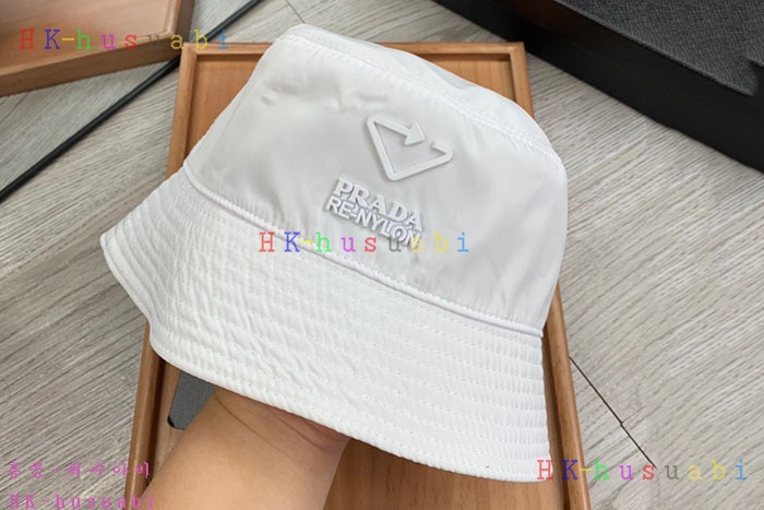 NEW 프라다 모자 신상 P 544701