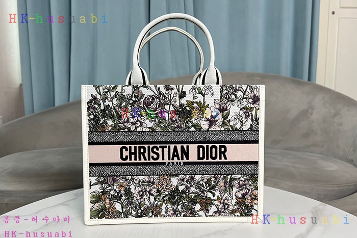 ★미러급★디올  Dior 북 토트 미디엄 백 M1324