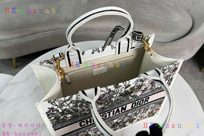★미러급★디올  Dior 북 토트 미디엄 백 M1324