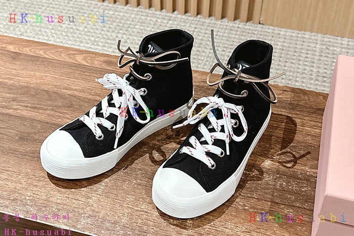 NEW 미우미우 신발 신상 MU 5584023