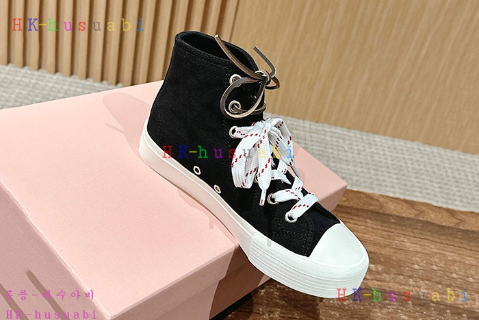 NEW 미우미우 신발 신상 MU 5584023