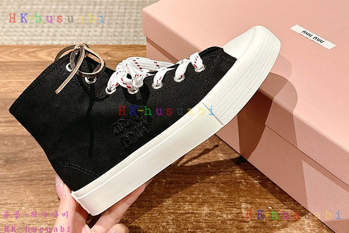 NEW 미우미우 신발 신상 MU 5584023