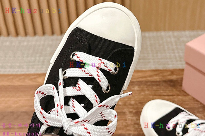 NEW 미우미우 신발 신상 MU 5584023