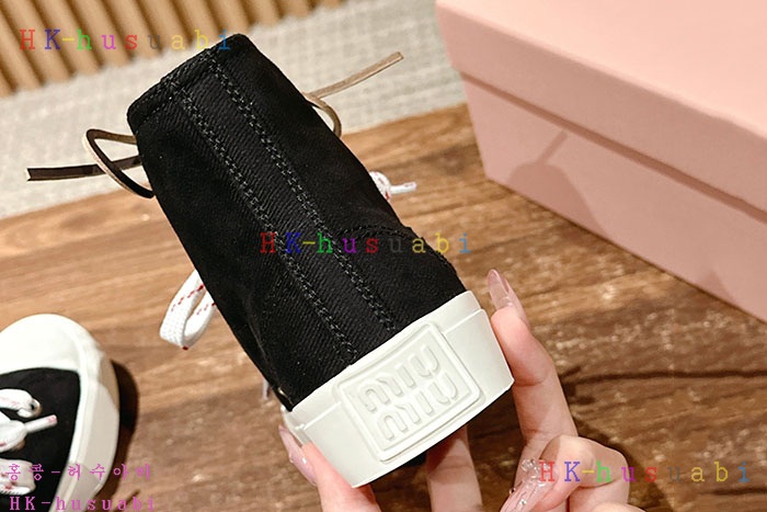 NEW 미우미우 신발 신상 MU 5584023
