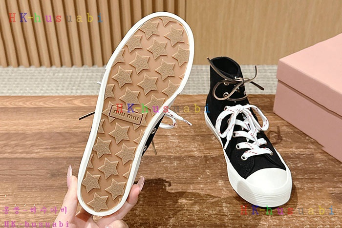 NEW 미우미우 신발 신상 MU 5584023