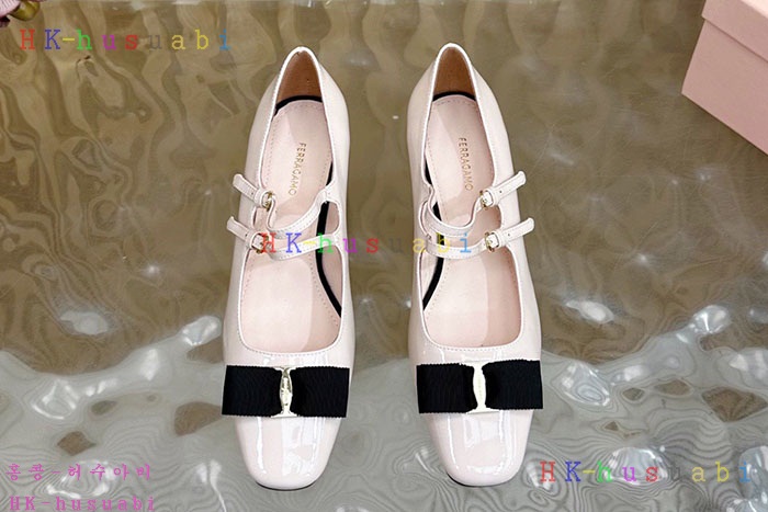 NEW 페라가모 신발 신상 F 558006