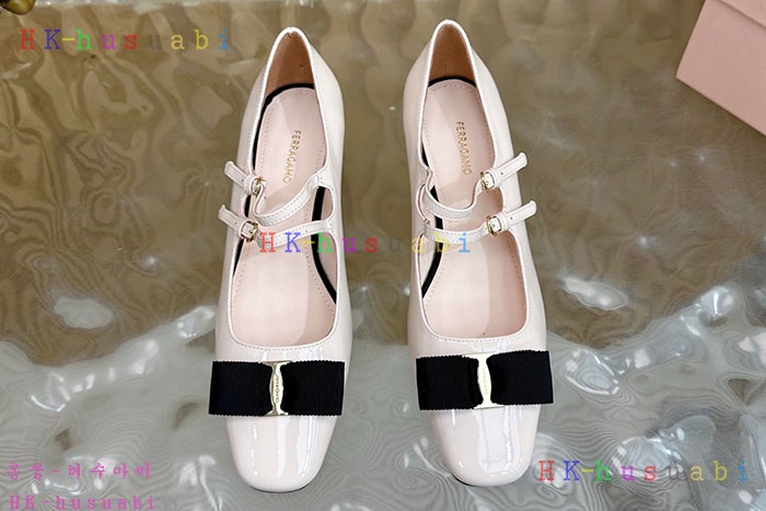 NEW 페라가모 신발 신상 F 558006