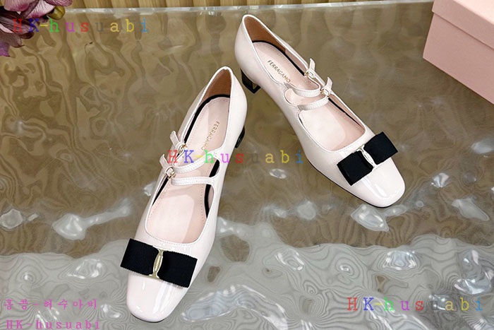 NEW 페라가모 신발 신상 F 558006