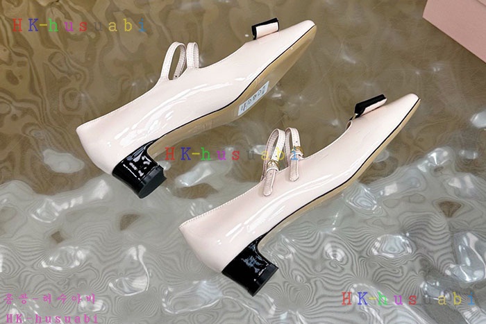 NEW 페라가모 신발 신상 F 558006
