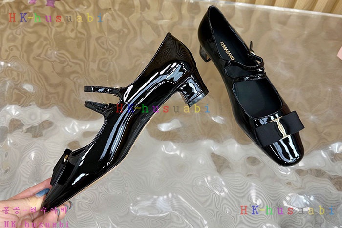 NEW 페라가모 신발 신상 F 558007