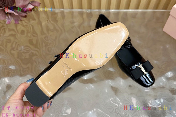 NEW 페라가모 신발 신상 F 558007