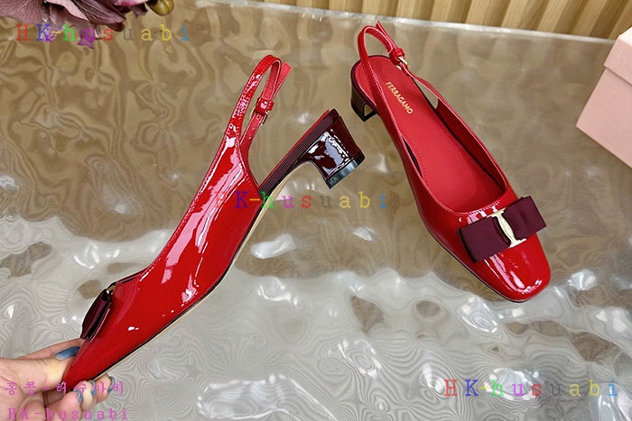 NEW 페라가모 신발 신상 F 558009