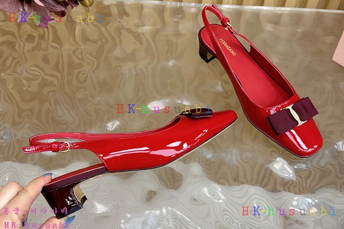 NEW 페라가모 신발 신상 F 558009