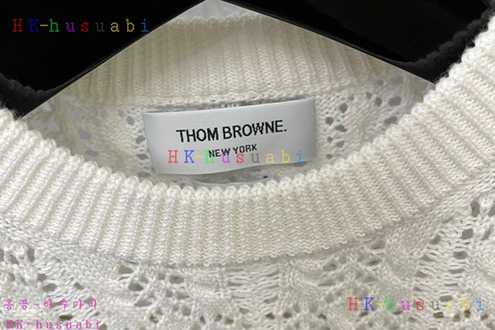 NEW 톰브라운 반팔니트 신상 TB 18857232