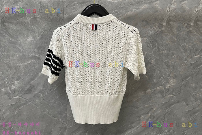 NEW 톰브라운 반팔니트 신상 TB 18857232