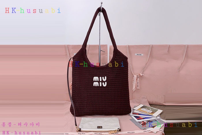 ★미러급★미우미우 아이비 라피아 효과 우븐 토트 백 5BG231