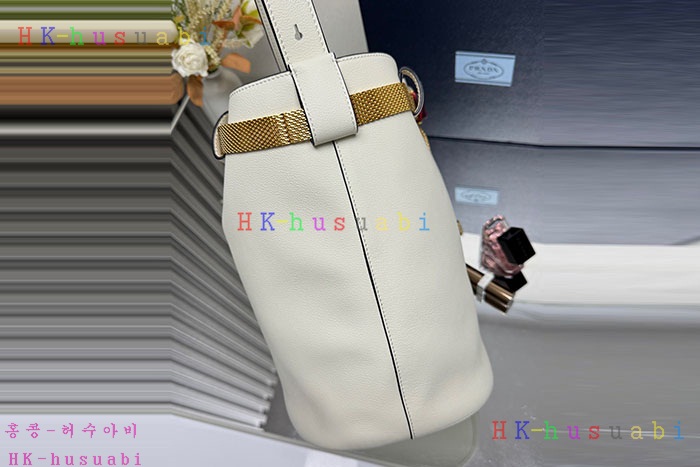 ★미러급★프라다 버클 레더 버킷백 쥬얼드 벨트 1BE085-4