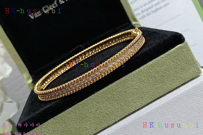 NEW Ŭ    Ż V 671139