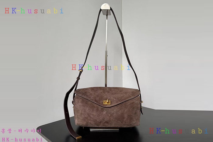 �ڹ̷��ޡڹ߷��þư� �� �� ����� �̵��    8681022-3