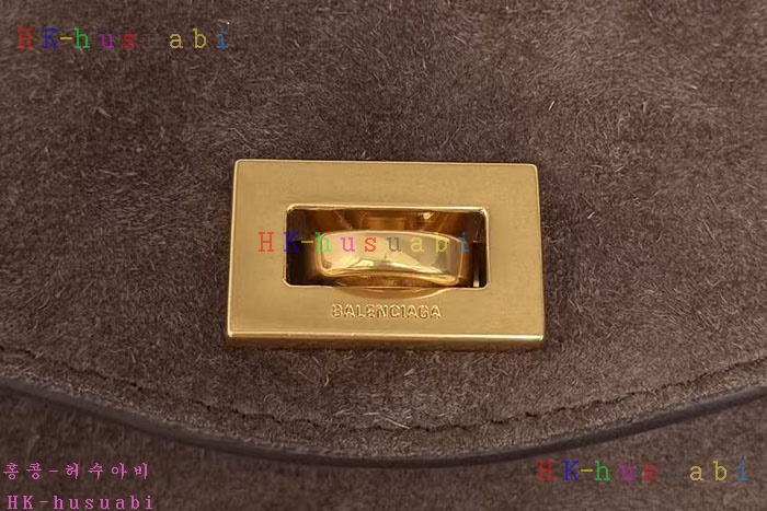 �ڹ̷��ޡڹ߷��þư� �� �� ����� �̵��    8681022-3