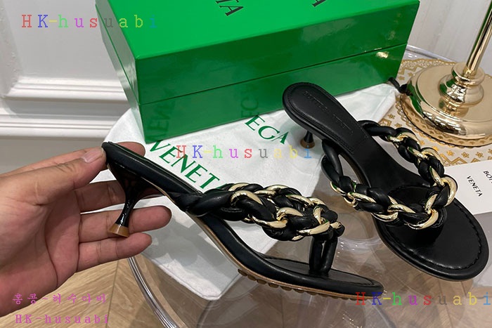 NEW 보테가베네타 샌들 신상 BV 557250