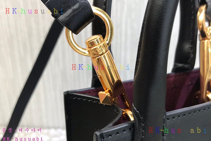 ★미러급★발렌티노 V로고 워크 폰 토트 V 572401-2